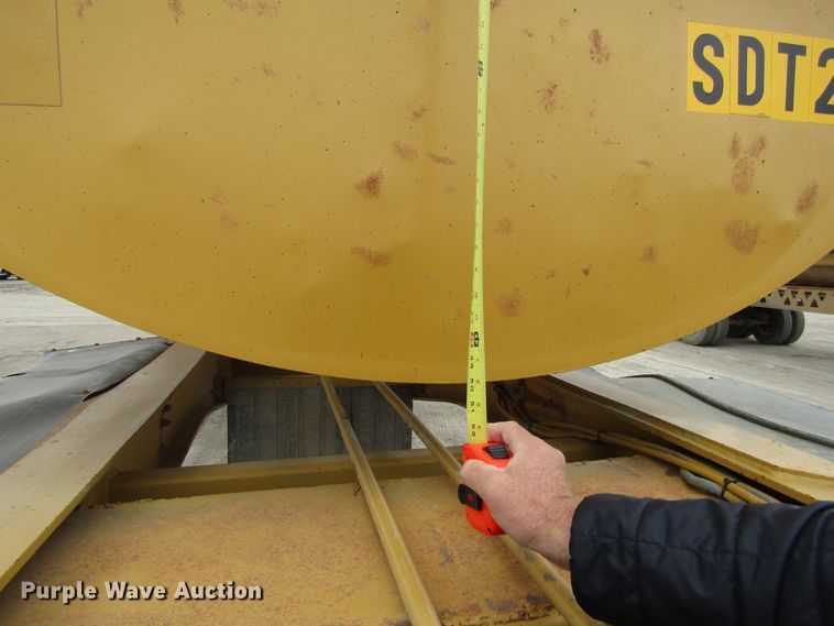 image for item GC9926 2005 Sidumpr side dump trailer