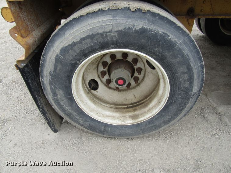 image for item GC9926 2005 Sidumpr side dump trailer