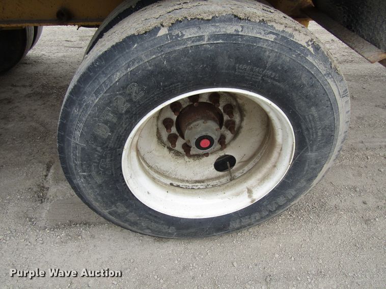 image for item GC9926 2005 Sidumpr side dump trailer