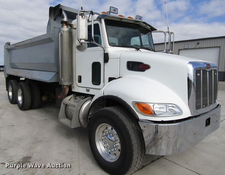 image for item GC9966 2006 Peterbilt 335  dump truck