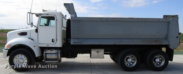 image for item GC9966 2006 Peterbilt 335  dump truck