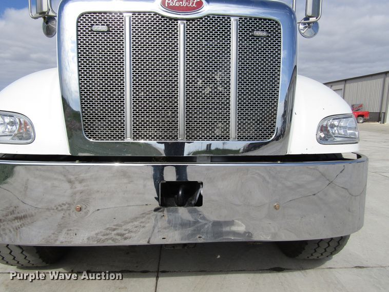 image for item GC9966 2006 Peterbilt 335  dump truck
