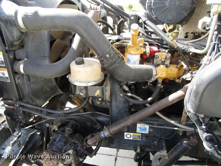 image for item GC9966 2006 Peterbilt 335  dump truck