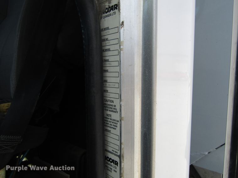 image for item GC9966 2006 Peterbilt 335  dump truck