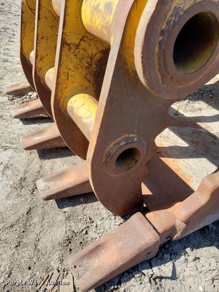 image for item H1895 Entek Manufacturing  Krypto Klaw excavator bucket