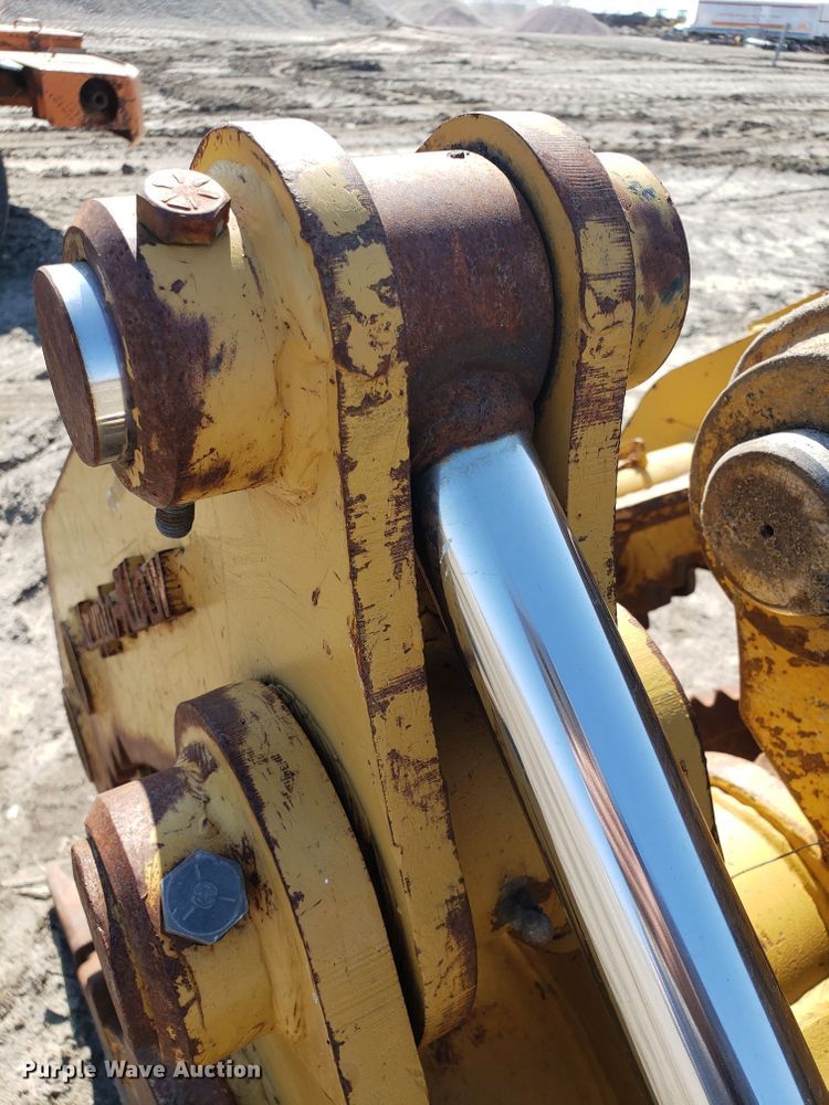 image for item H1895 Entek Manufacturing  Krypto Klaw excavator bucket