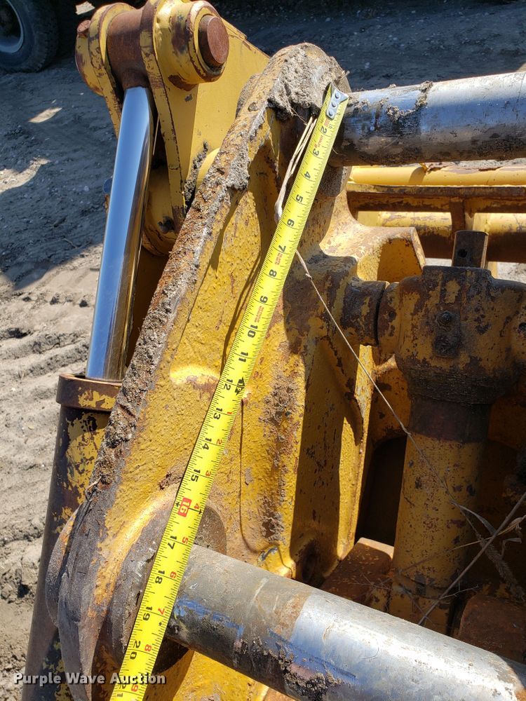 image for item H1895 Entek Manufacturing  Krypto Klaw excavator bucket