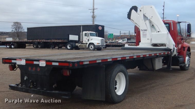 image for item HE9548 2007 International 4400  crane truck