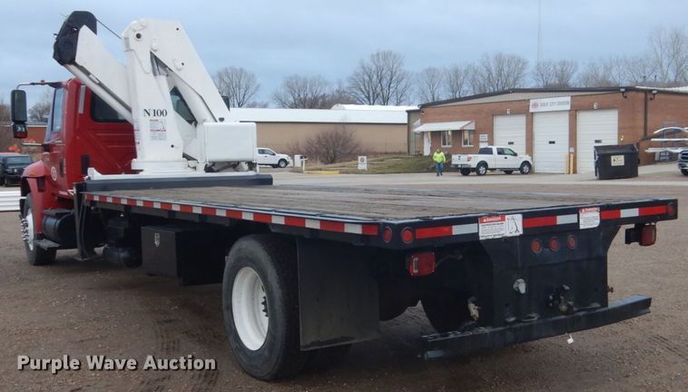 image for item HE9548 2007 International 4400  crane truck