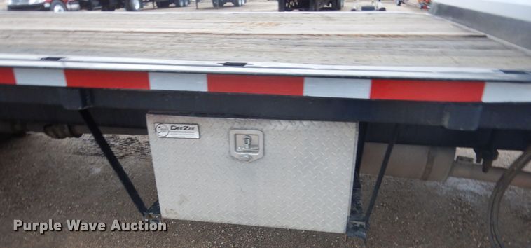 image for item HE9548 2007 International 4400  crane truck