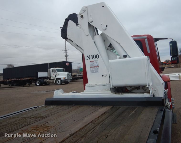 image for item HE9548 2007 International 4400  crane truck