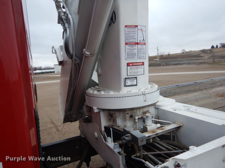 image for item HE9548 2007 International 4400  crane truck