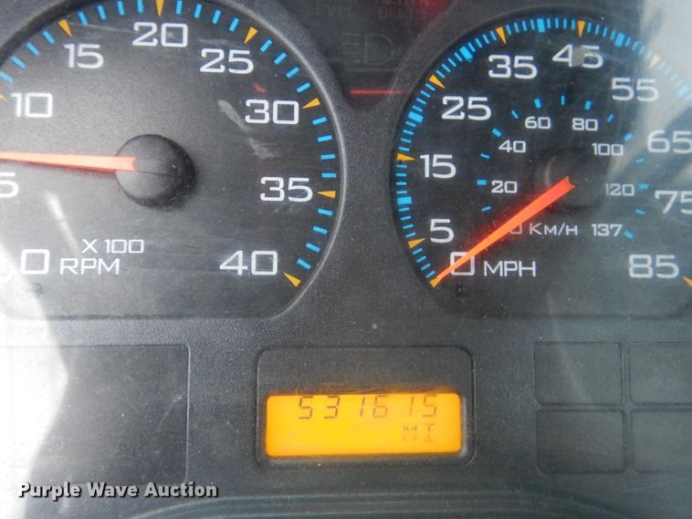 image for item HE9548 2007 International 4400  crane truck