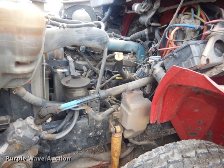 image for item HE9548 2007 International 4400  crane truck