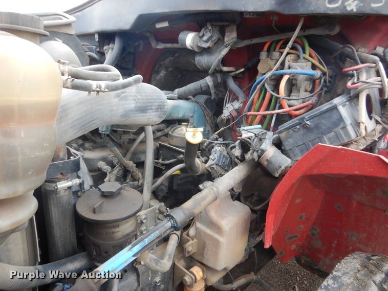 image for item HE9548 2007 International 4400  crane truck