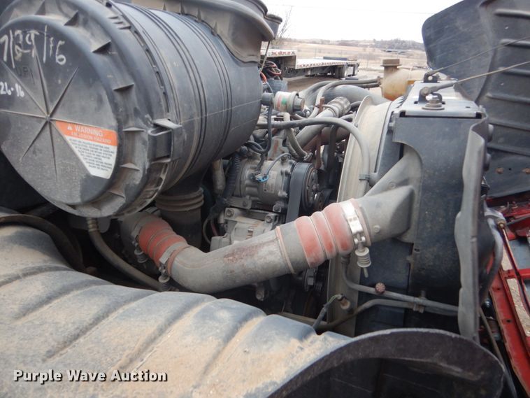 image for item HE9548 2007 International 4400  crane truck