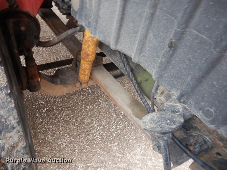 image for item HE9548 2007 International 4400  crane truck