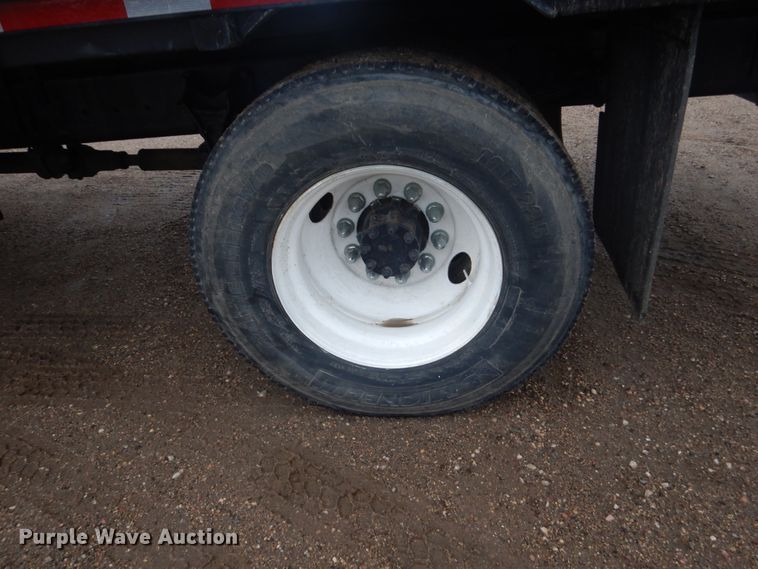 image for item HE9548 2007 International 4400  crane truck