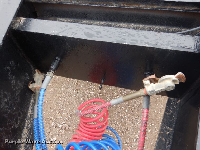 image for item HE9550 2005 D&K  equipment trailer