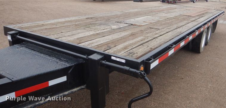 image for item HE9550 2005 D&K  equipment trailer