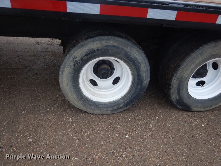 image for item HE9550 2005 D&K  equipment trailer