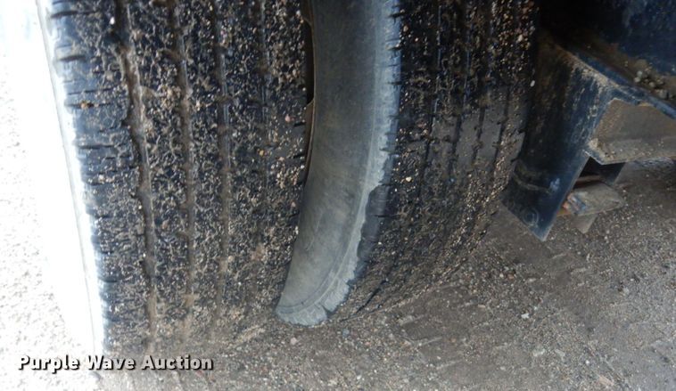 image for item HE9550 2005 D&K  equipment trailer