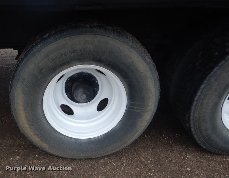 image for item HE9550 2005 D&K  equipment trailer