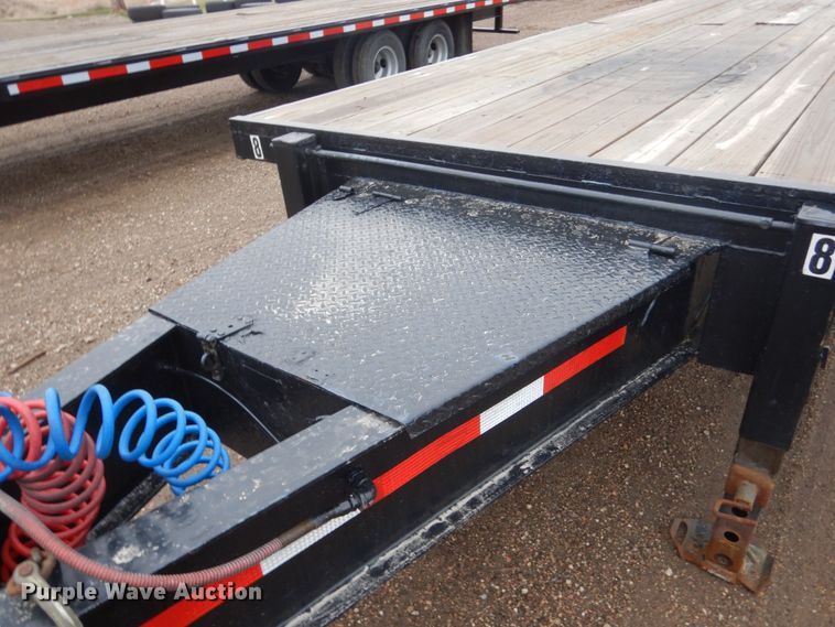 image for item HE9551 2006 D&K  equipment trailer