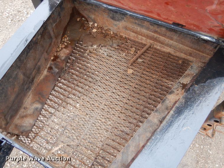 image for item HE9551 2006 D&K  equipment trailer