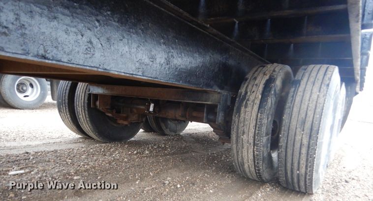 image for item HE9551 2006 D&K  equipment trailer