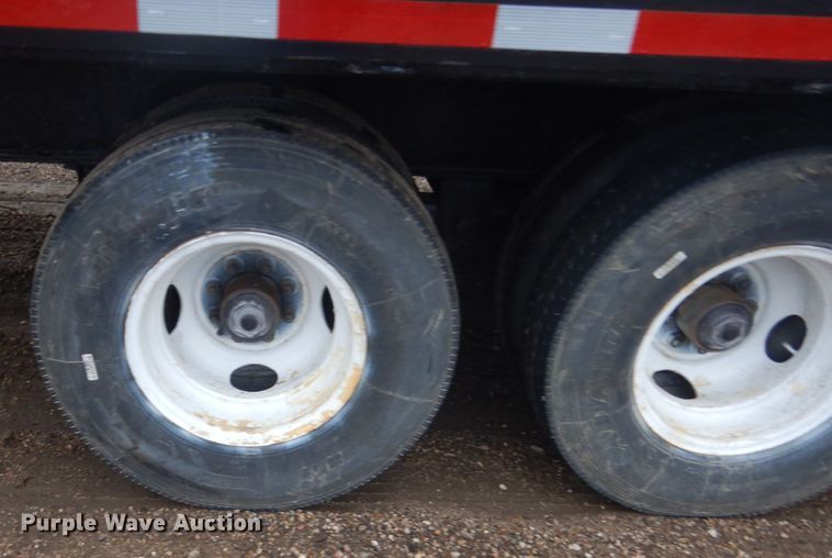 image for item HE9551 2006 D&K  equipment trailer