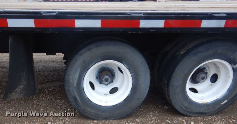 image for item HE9551 2006 D&K  equipment trailer