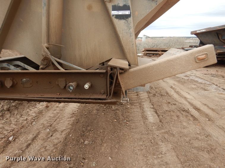 image for item HE9603 2006 Side Dump Industries  side dump trailer