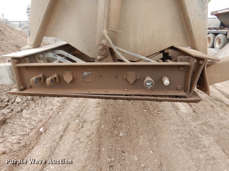 image for item HE9603 2006 Side Dump Industries  side dump trailer