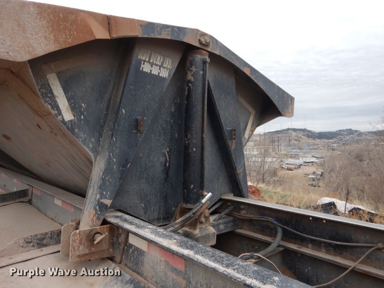 image for item HE9603 2006 Side Dump Industries  side dump trailer