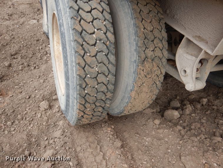 image for item HE9603 2006 Side Dump Industries  side dump trailer