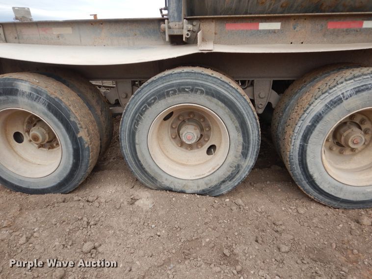 image for item HE9603 2006 Side Dump Industries  side dump trailer
