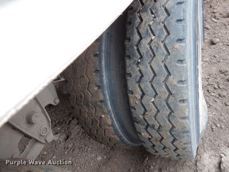 image for item HE9603 2006 Side Dump Industries  side dump trailer