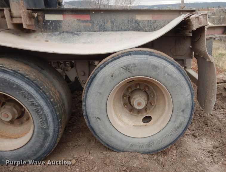 image for item HE9603 2006 Side Dump Industries  side dump trailer