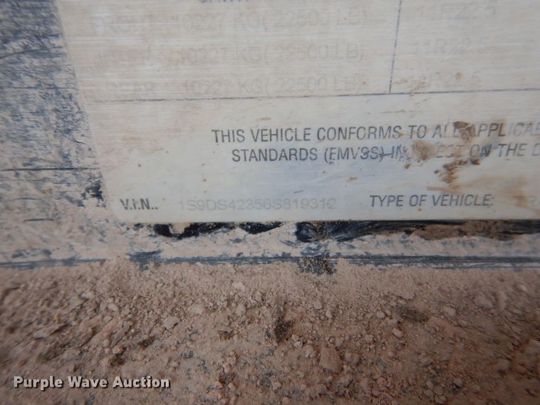 image for item HE9603 2006 Side Dump Industries  side dump trailer