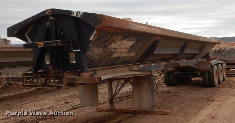 image for item HE9604 2005 Side Dump Industries  side dump trailer