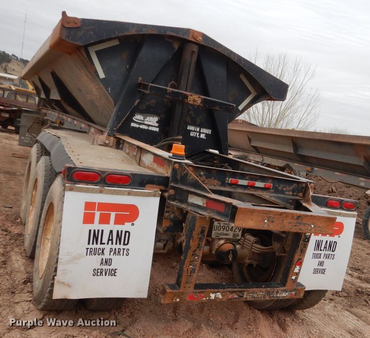 image for item HE9604 2005 Side Dump Industries  side dump trailer