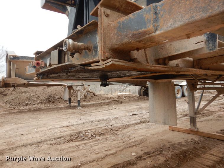 image for item HE9604 2005 Side Dump Industries  side dump trailer