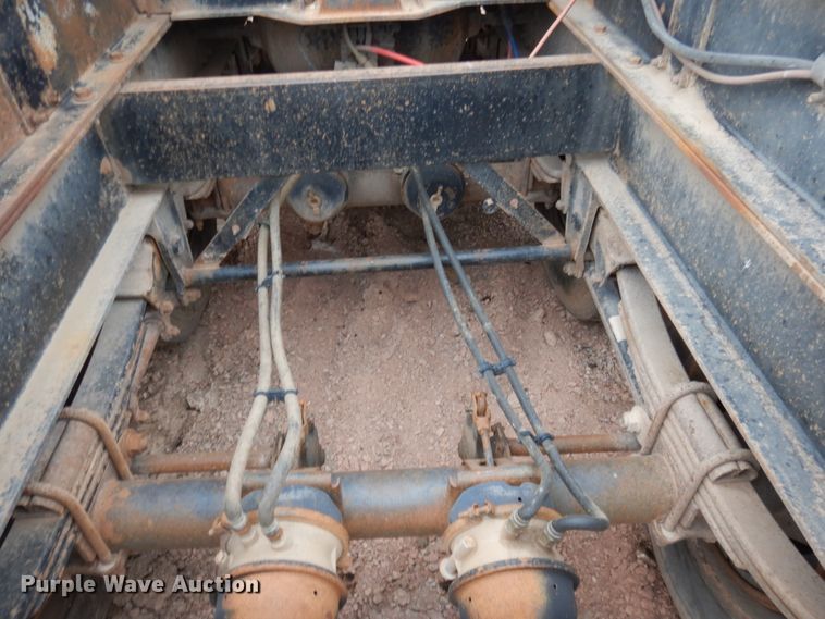 image for item HE9604 2005 Side Dump Industries  side dump trailer