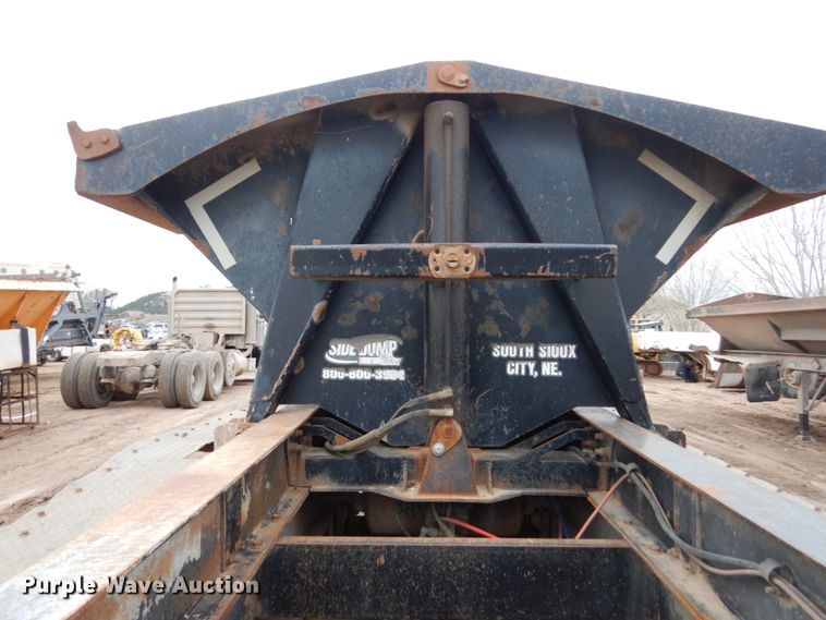 image for item HE9604 2005 Side Dump Industries  side dump trailer