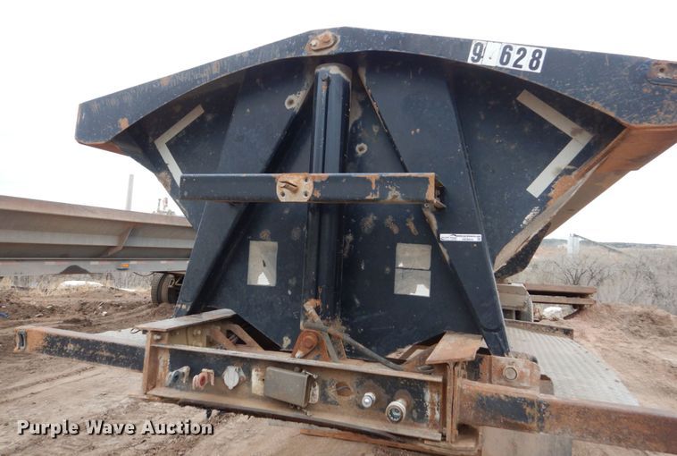 image for item HE9604 2005 Side Dump Industries  side dump trailer