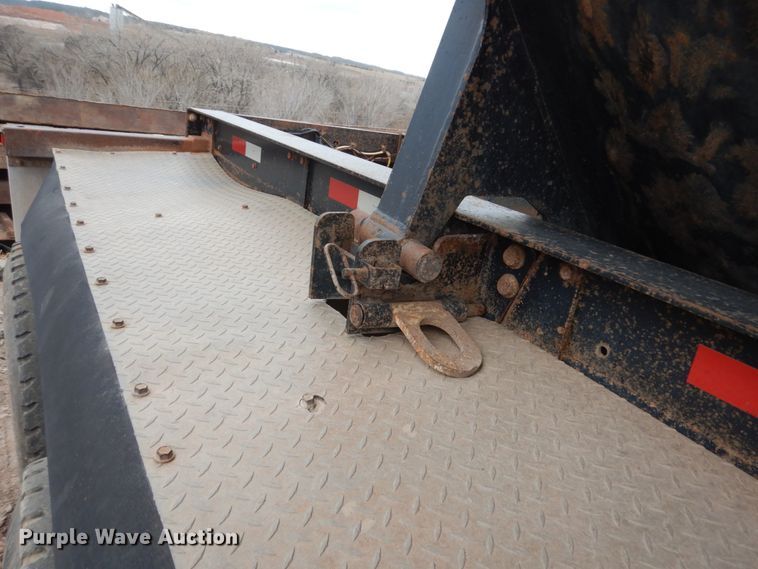 image for item HE9604 2005 Side Dump Industries  side dump trailer