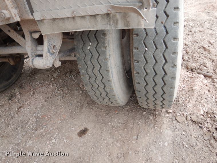 image for item HE9604 2005 Side Dump Industries  side dump trailer