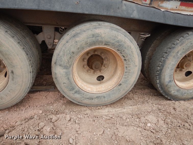 image for item HE9604 2005 Side Dump Industries  side dump trailer