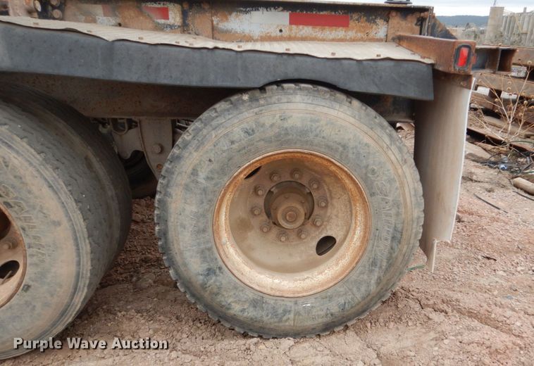 image for item HE9604 2005 Side Dump Industries  side dump trailer